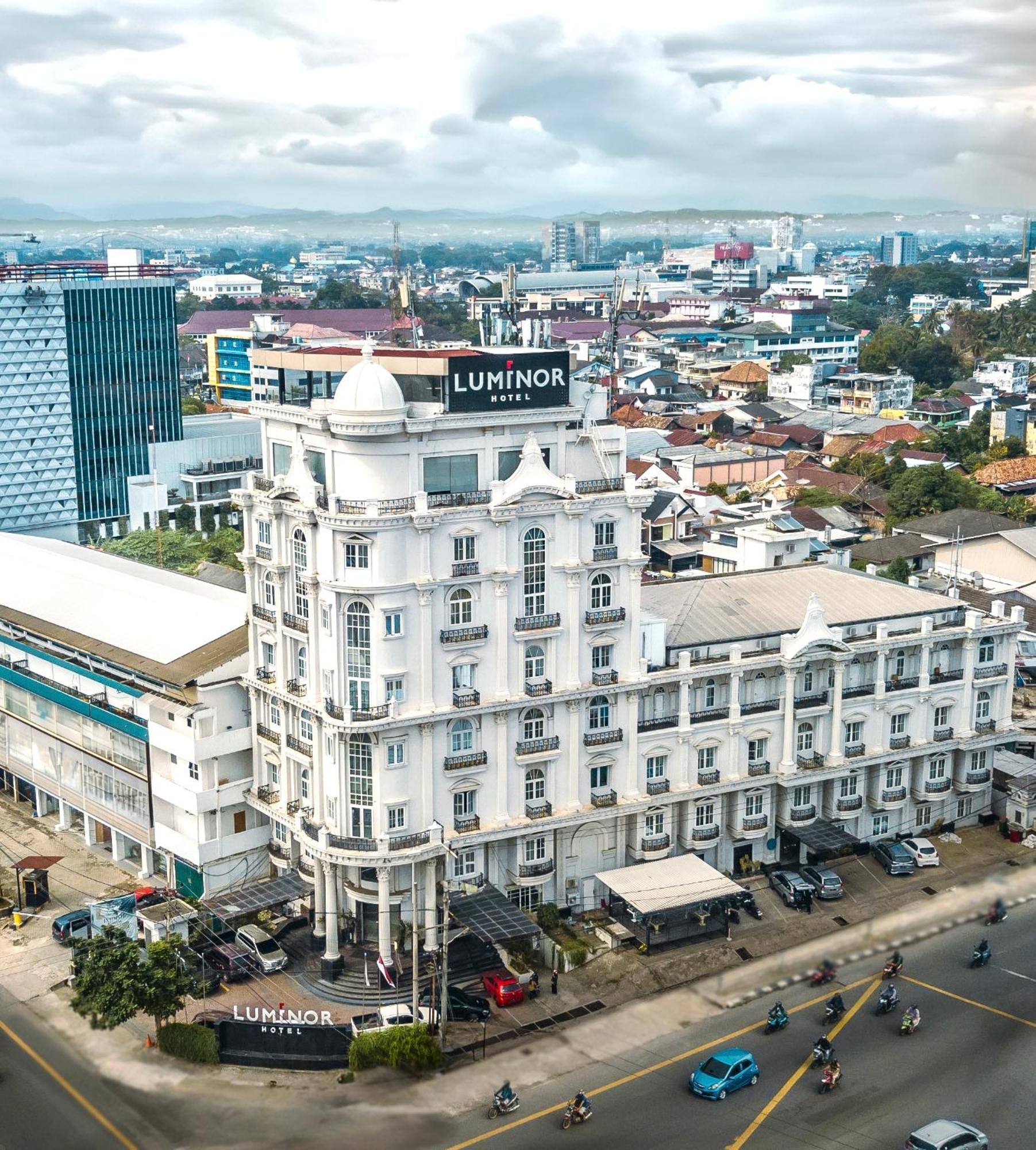 Luminor Hotel Palembang By Wh Free Massage 10 Minutes المظهر الخارجي الصورة
